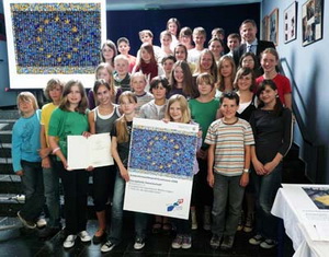 files/Fachbereiche/Kunst/Wettbewerbe/Presse Gruppenbild mit Minister.jpg files/Fachbereiche/Kunst/Wettbewerbe/Presse Gruppenbild mit Minister.jpg